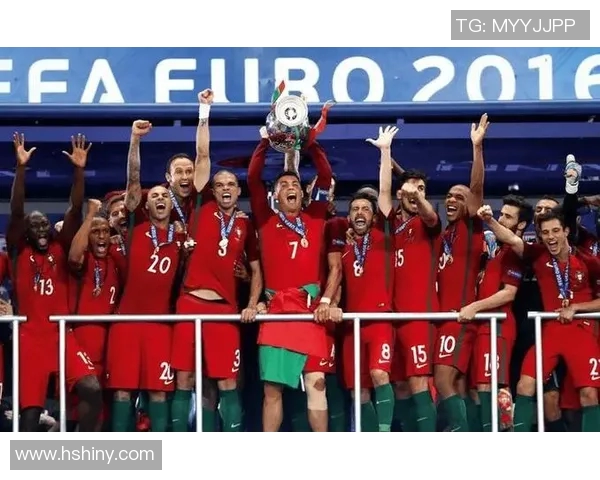 2016年欧洲杯冠军揭晓法国队遗憾落败葡萄牙队历史性夺冠的背后故事