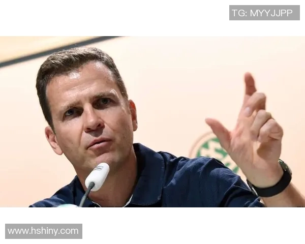 比埃尔霍夫的传奇人生与足球哲学探讨 比埃尔霍夫的传奇人生与足球哲学探讨